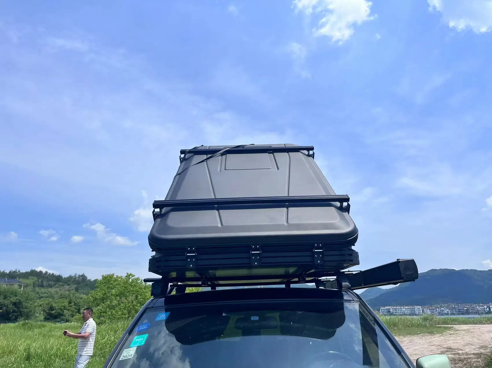 One Stop Service 2-3 Person  tent car camping Hard aluminum tent for family camping