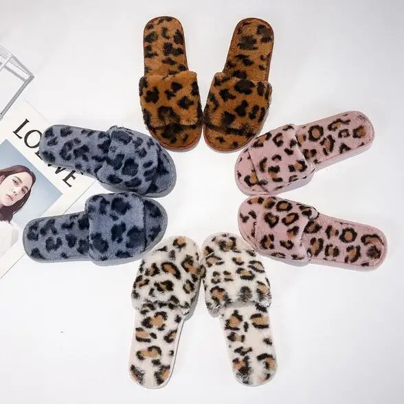 
2021 New winter leopard print plush slippers Ladies home leopard print cotton slippers 