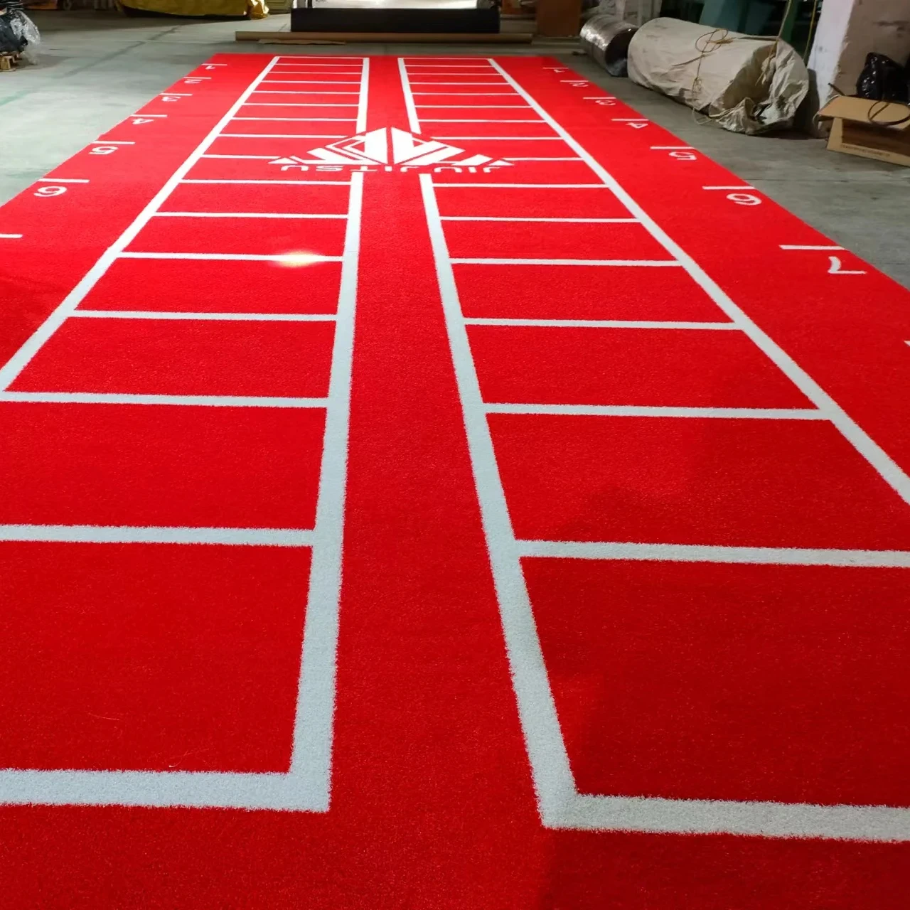 New design knee protection shock padded absorbing artificial grass astro turf for gym sports fitness flooring