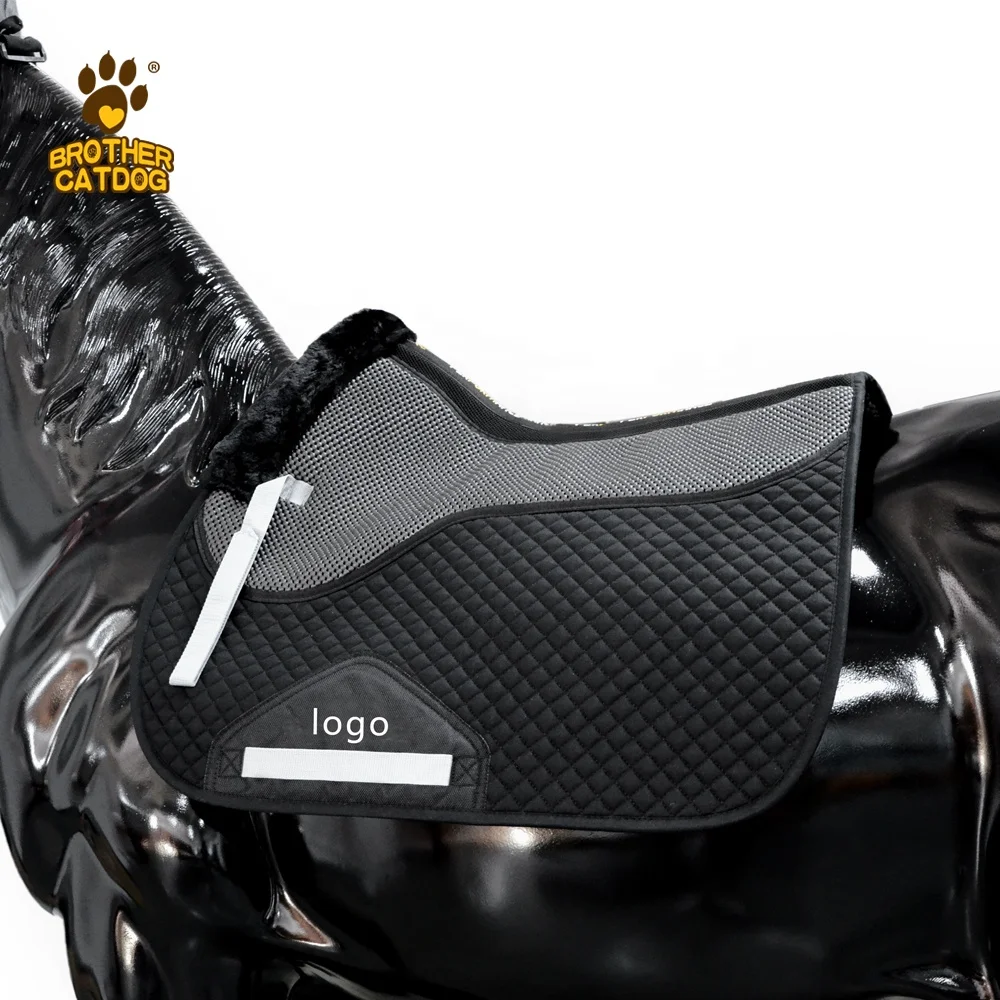 Winter Fleece horse jumping pads  Horse riding accessories Customized anti slip close contact saddle pads