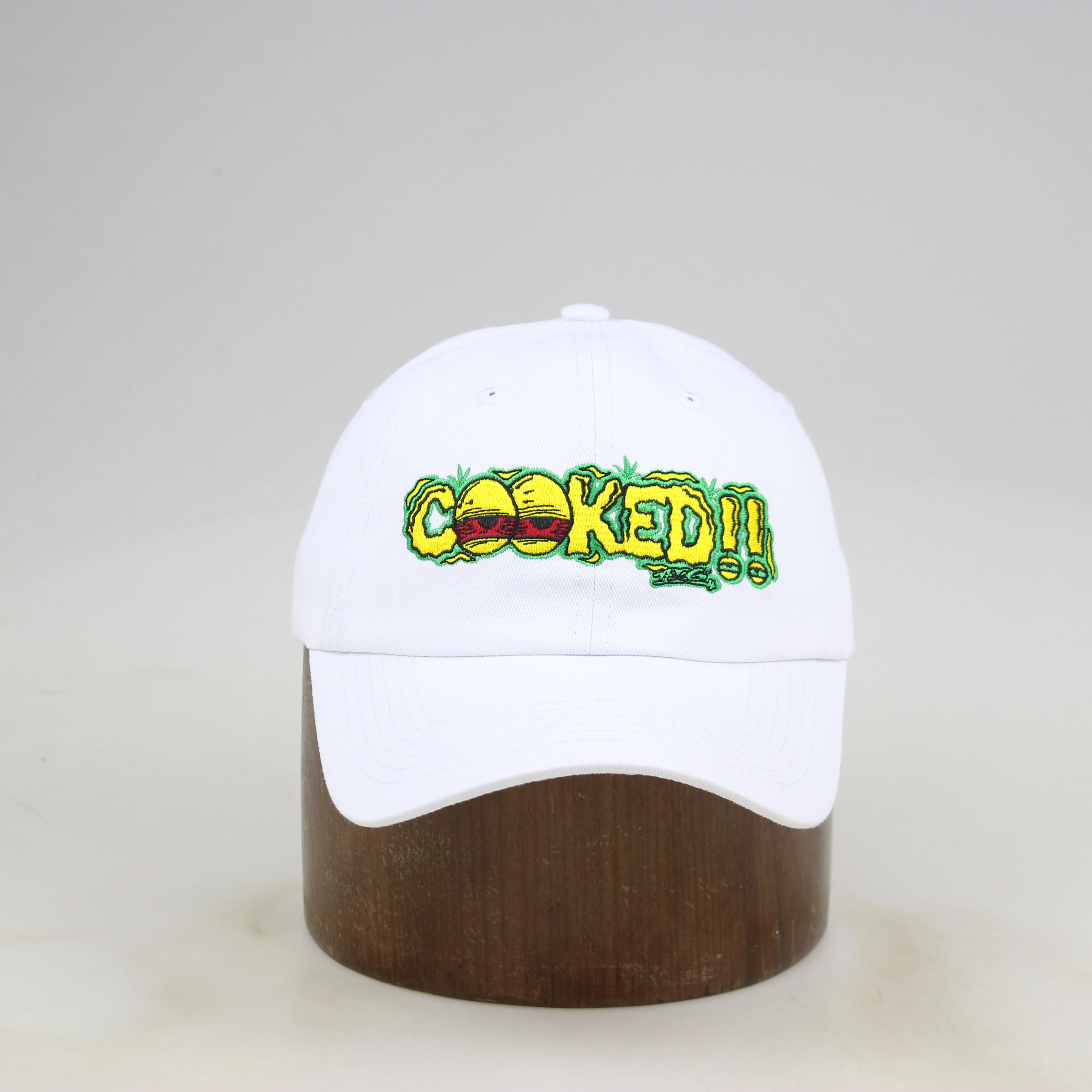 Low profile manufacturer wholesale 6 panels curved visor custom logo white baseball cap