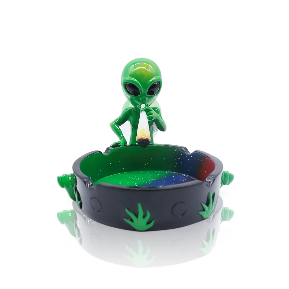 New Design Custom Alien Cigar Ashtray Smokeless Resin Ashtray  Eco Friendly Alien Herbal Resin Ashtray