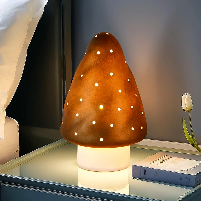 New arrival mushroom shape table desk light lamp gold porcelain indoor electric mushroom table lighting