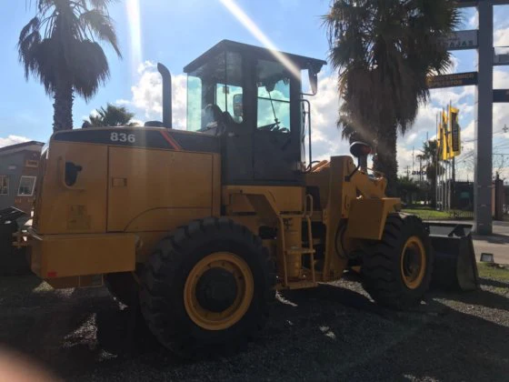 Большой колесный погрузчик CLG836 3cbm 4ton вес нагрузки