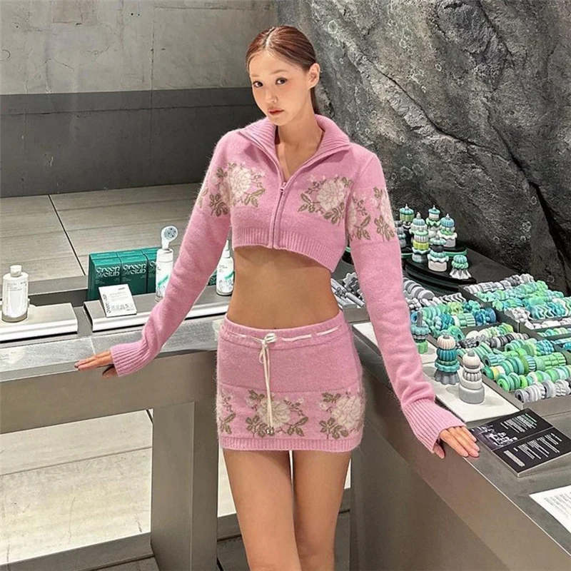 Casual knitted two pieces skirt set with cardigan crop top sweater and short sweater skirt