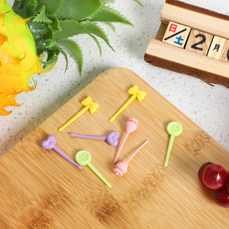 Animal Fruit Fork Food Grade Plastic Mini Cartoon Kids Cake Fruit Toothpick Bento Lunch Bento Accessories
