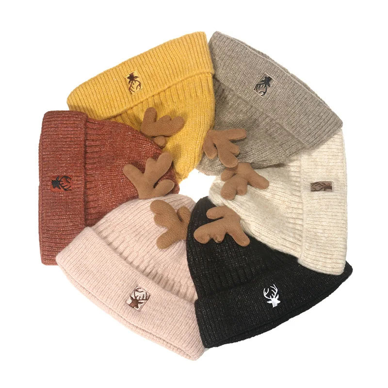 New Design High Quality Adult christmas Beanie Hat  Cute Antlers Reindeer Crochet Knitted Hat Winter Warm Cap for Boys Girls