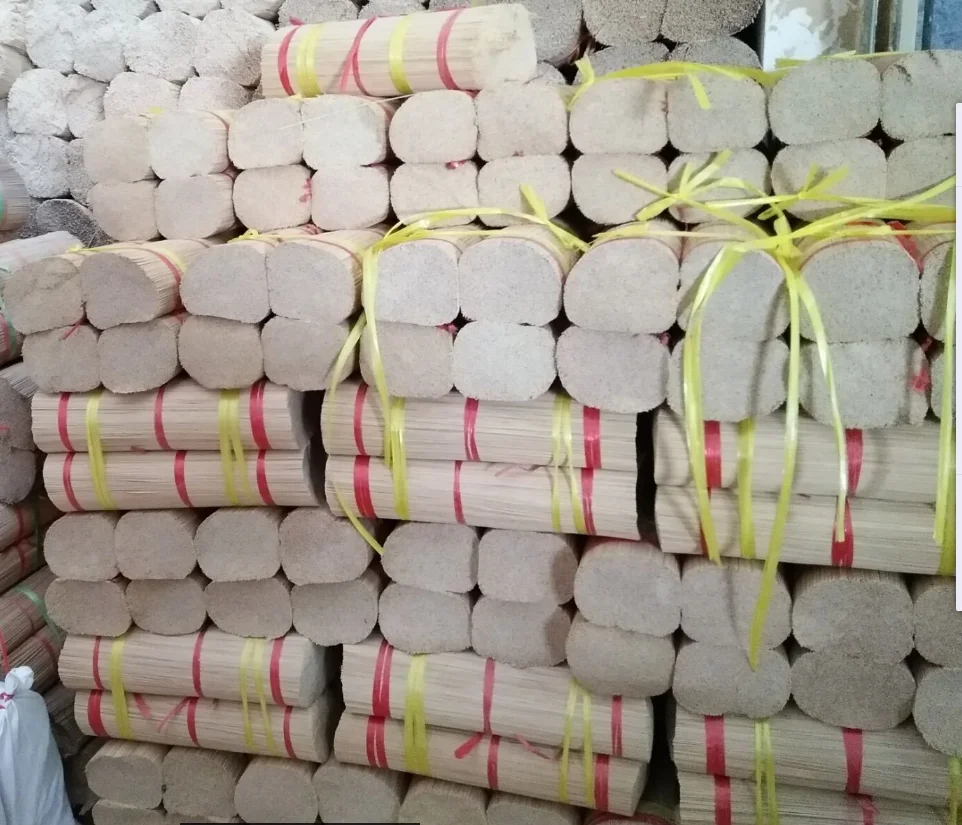 Большая поставка бамбуковых палочек