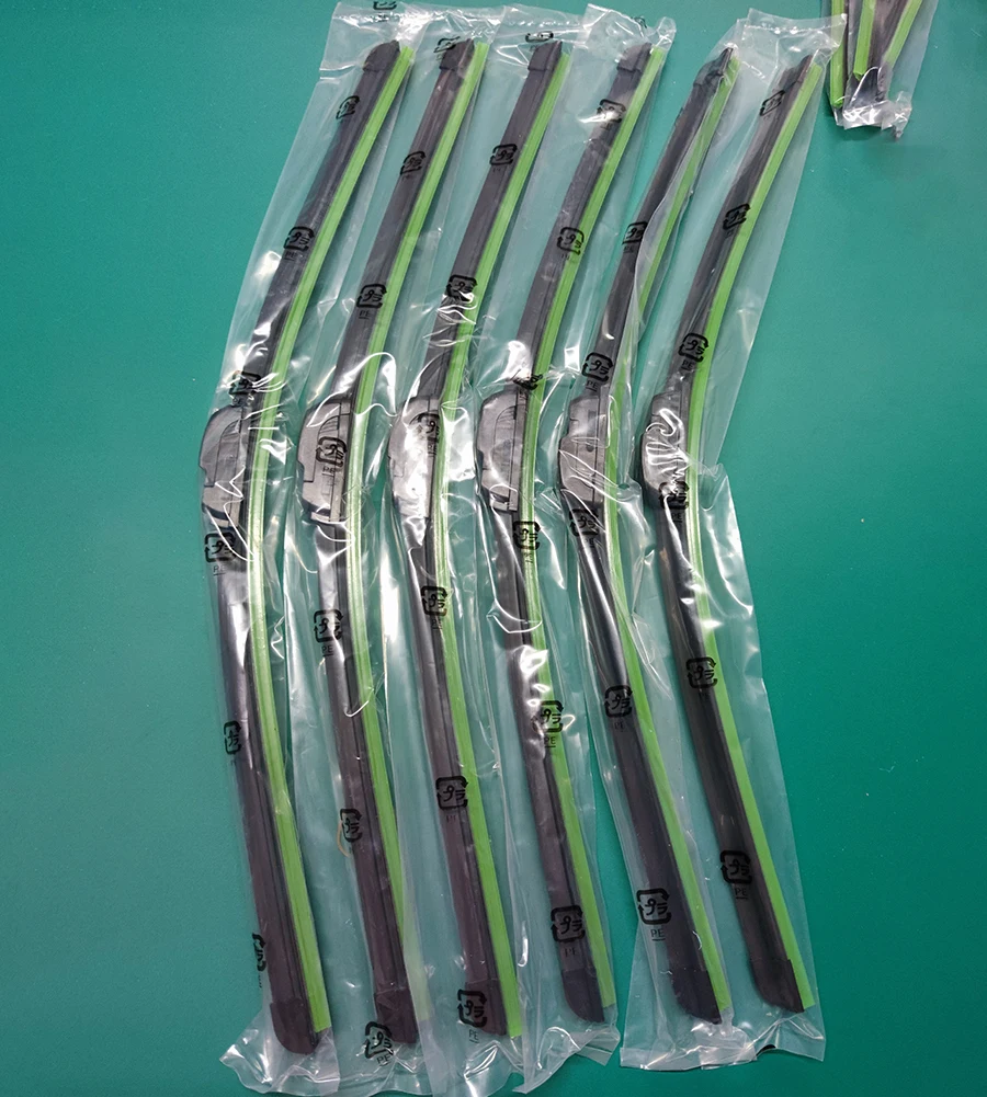 Сопло стеклоочистителя, мягкая щетка стеклоочистителя