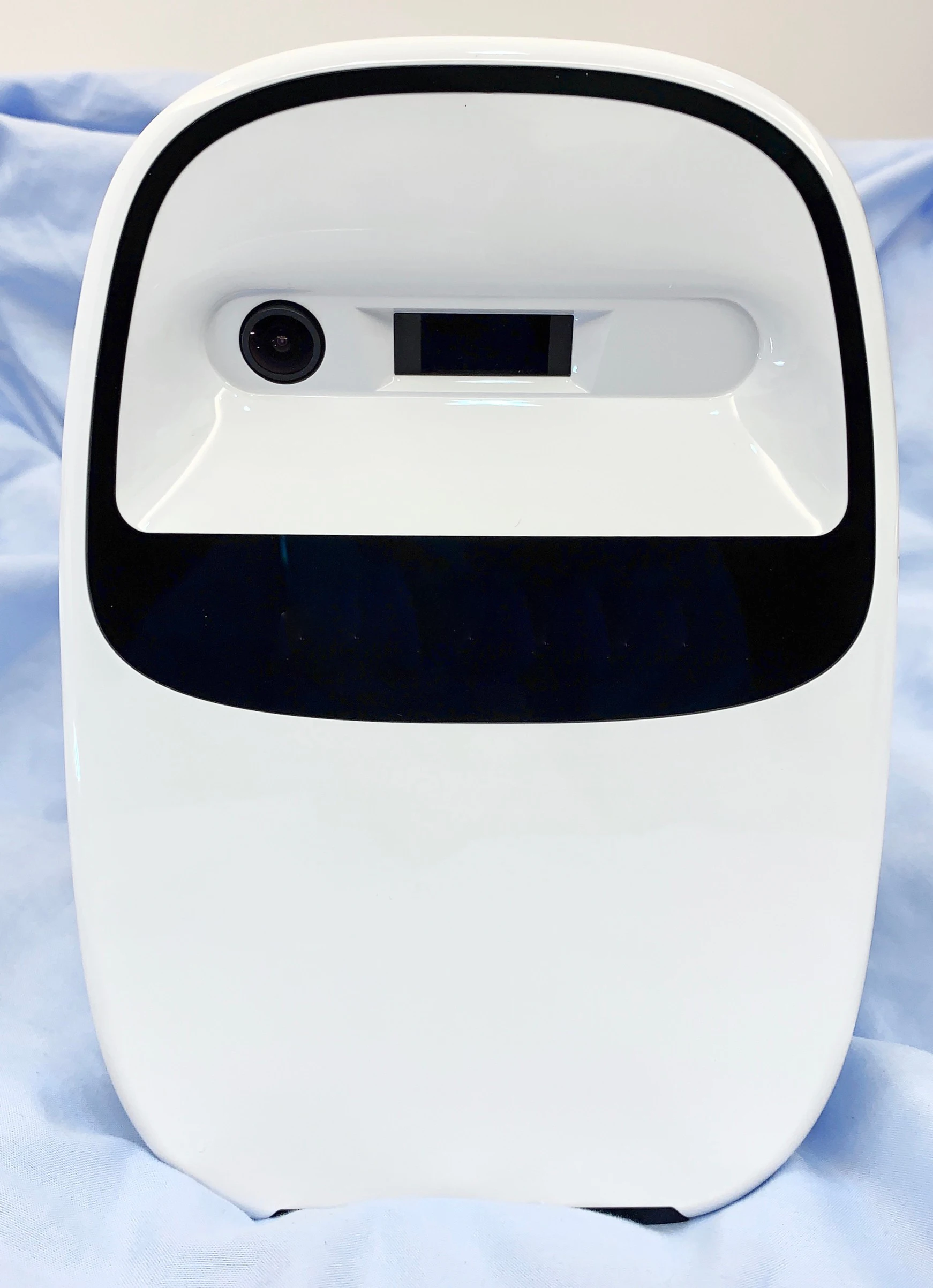 Lazertouch mini projector turns your desktop into a computer