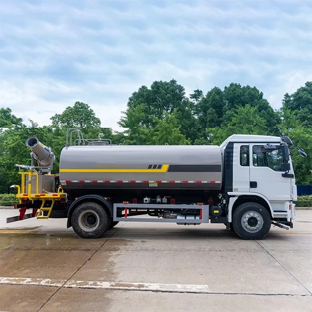 Автоцистерна с зеленым распылением Howo 6x4 4x2 автоцистерна DXA5186GPSD6 модель в наличии