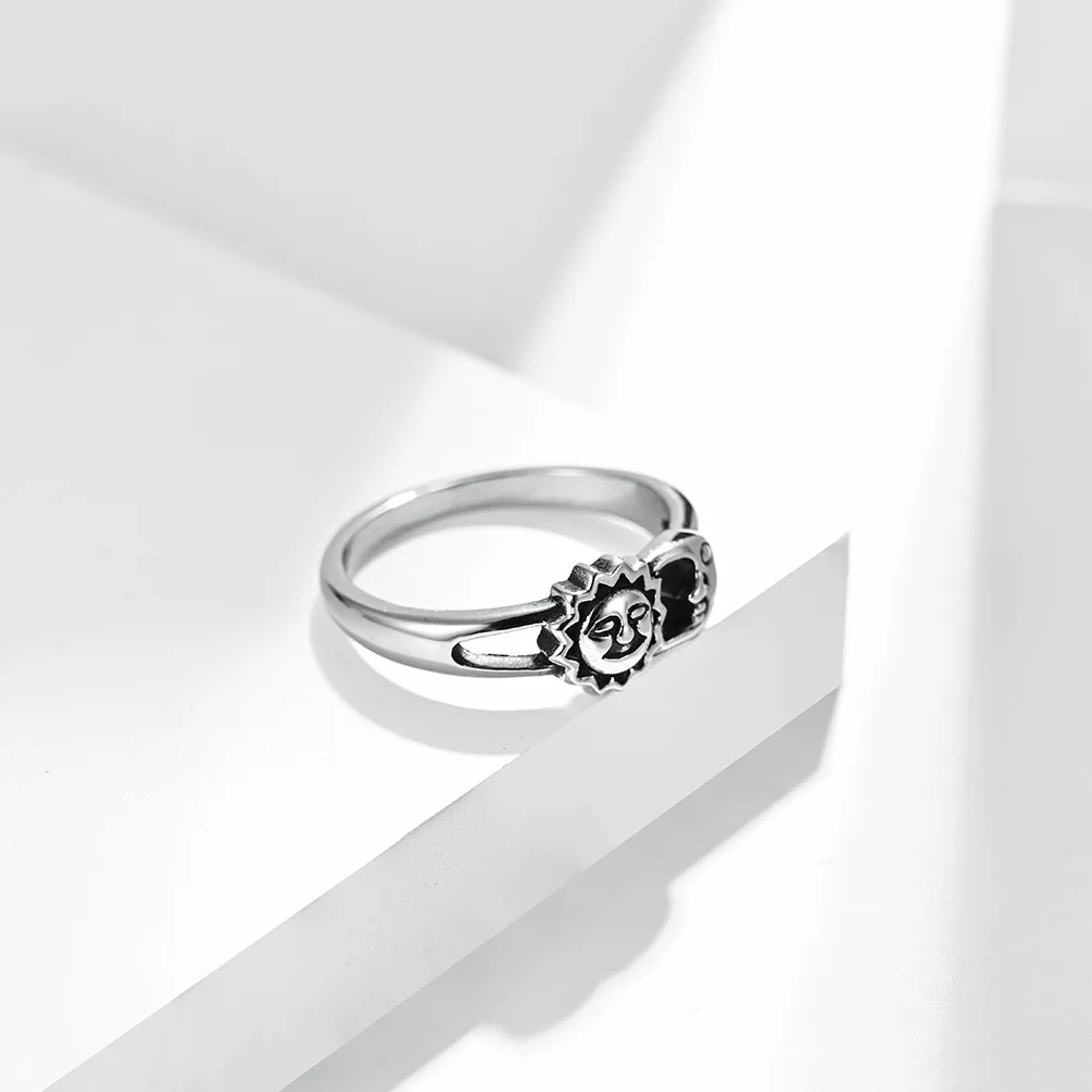 Hot Selling Custom Stainless Steel Smile Face Sun Moon Wedding Proposal Engagement Commemorative Couple Rings