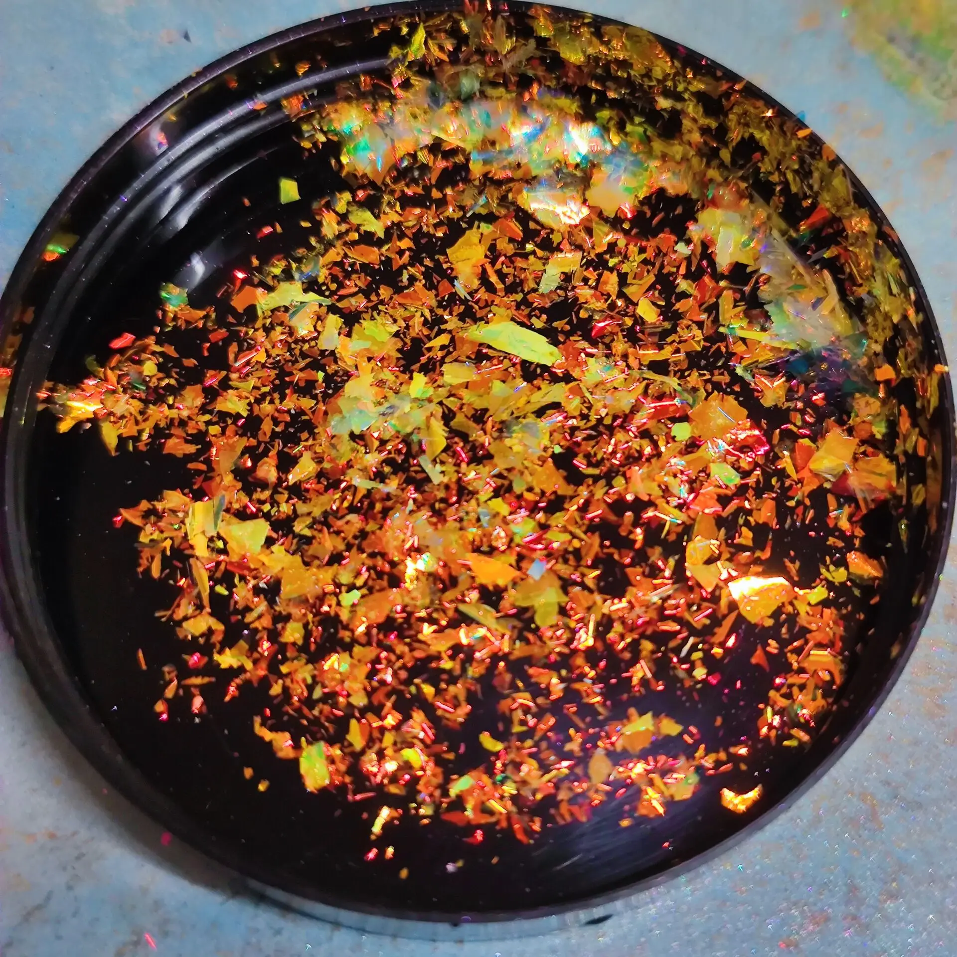 Wholesale iridescent  multi chrome chameleon eyeshadow flakes various colors