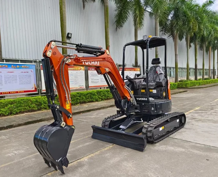 YUCHAI Brand New 1.7ton Mini Excavator U17 Small Digger with Kubota Engine and Attachmetns Hot Sale in America