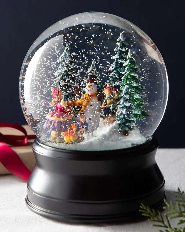 Classic Christmas Theme Music Christmas Tree Snow Globe Shape Musical Water Globes for Souvenir Gift