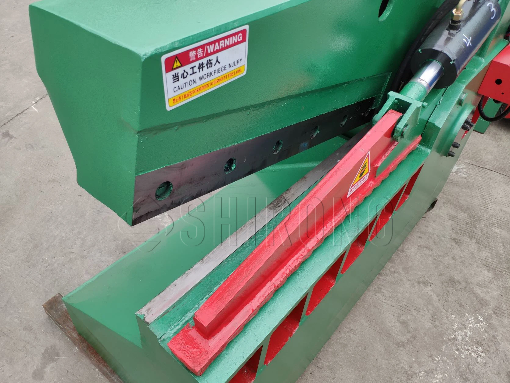 Hydraulic Scrap Metal Steel Alligator / Cutter with Crocodile shear / cutting machine