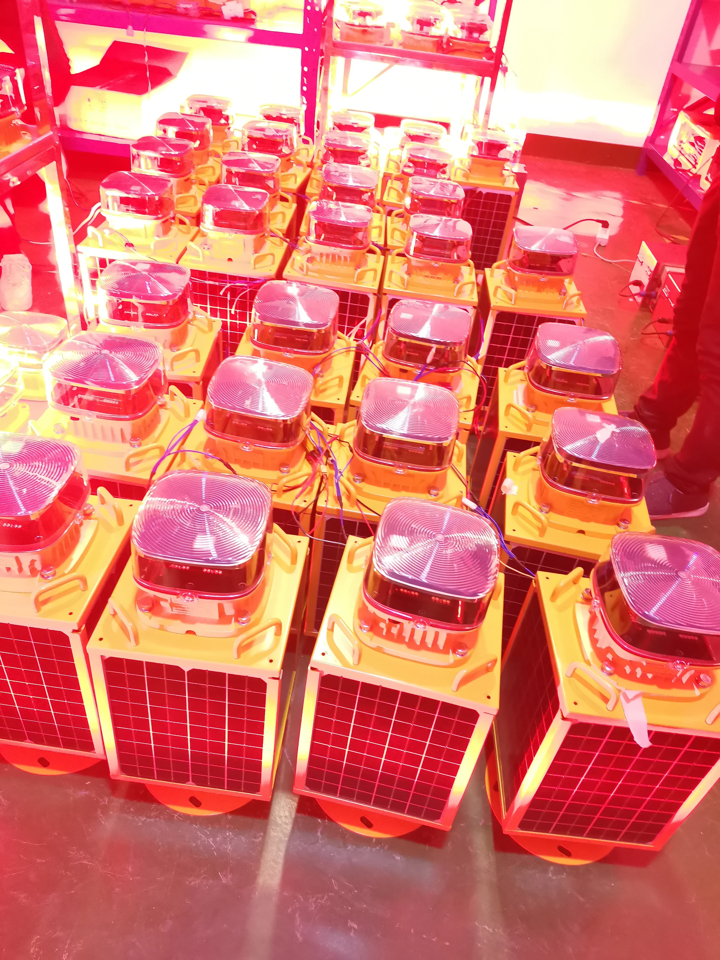 IP 67 Waterproof LED Solar Boat Side Marine Navigation Signal Lantern