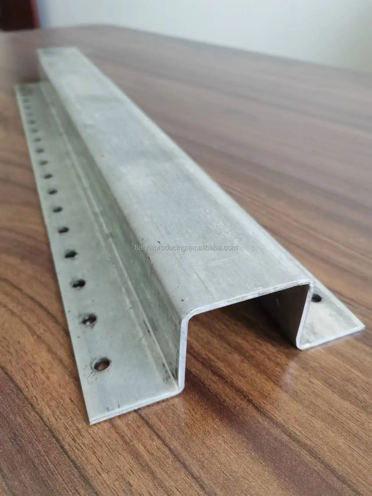 line fence post (2).jpg