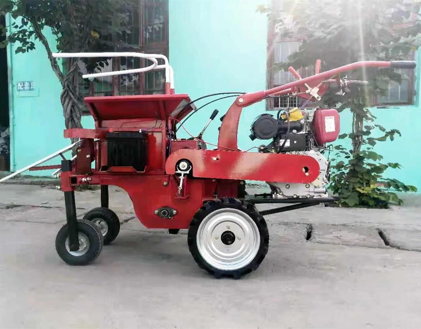 Small Walking Tractor Corn Reaper One Row Corn Silage Harvester Corn Cob Harvesting Machine