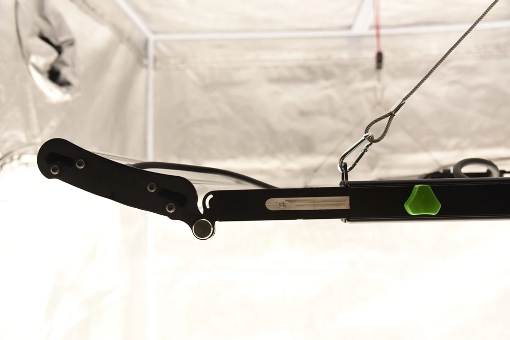 2023 New Mega EVO 720W Folding Commercial Full Spectrum LED Grow Lights Greenhouse