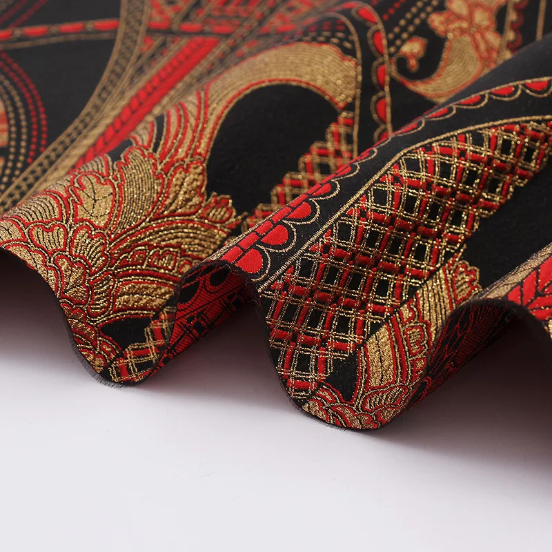 Жаккардовая ткань с геометрическим рисунком для костюма