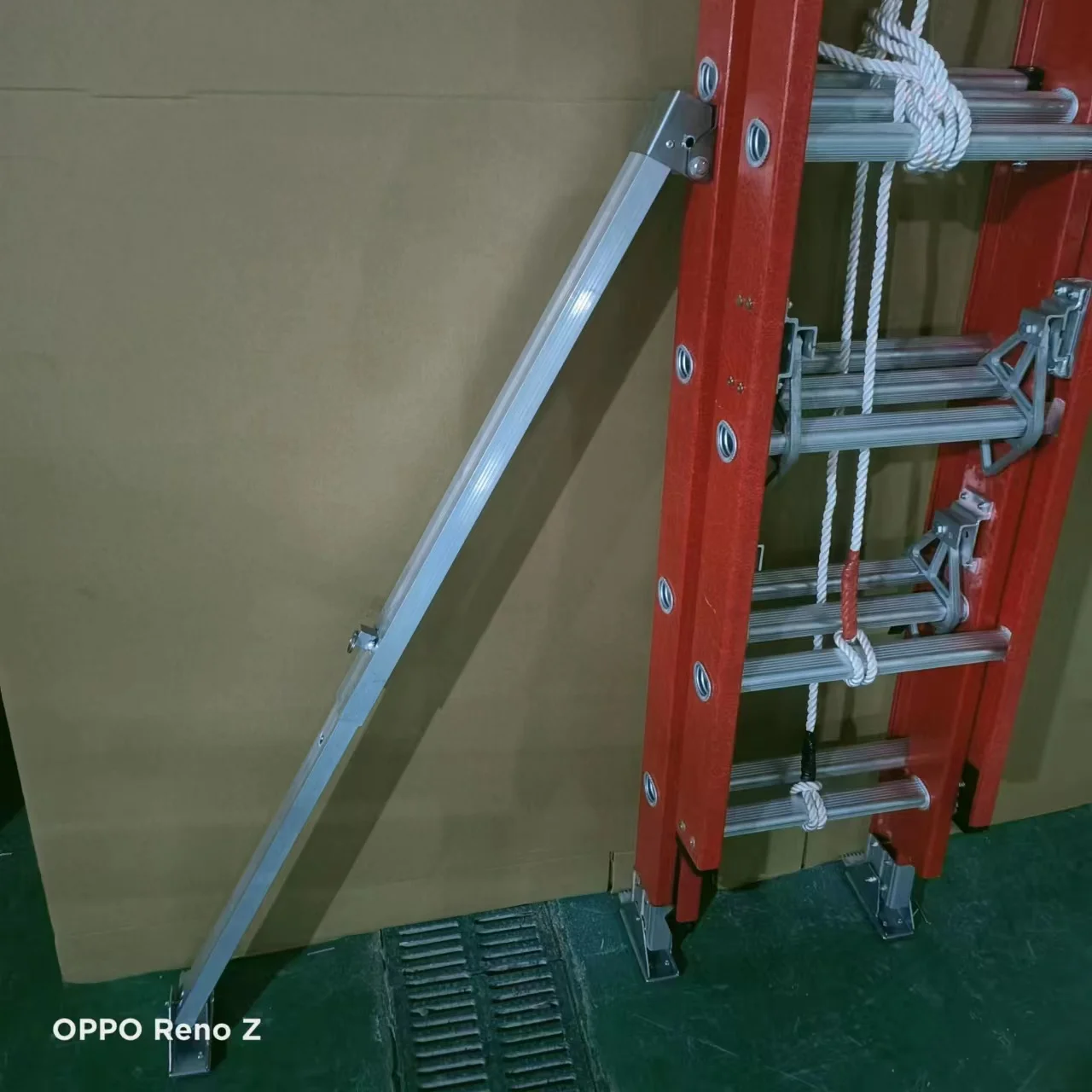 Hot sale factory direct FRP  2 sections fiberglass extension ladder