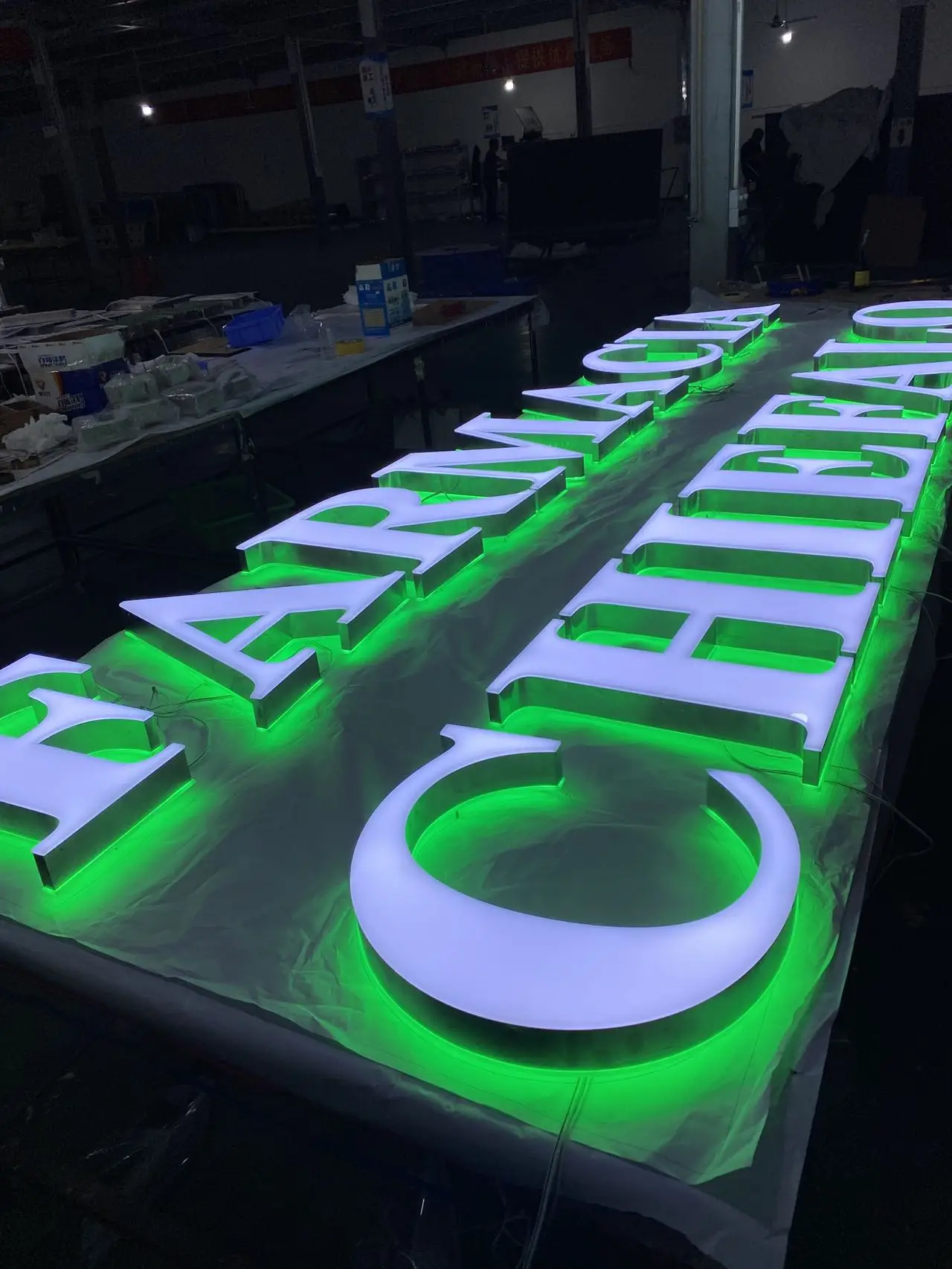 Алфавита дорожный знак завод 3d акриловые на открытом воздухе индивидуальный логотип канала письмо Led подсветкой коробка алюминиевые источники света светящиеся
