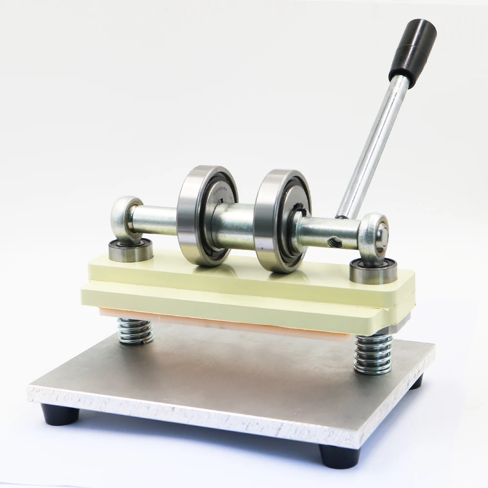 Small Die Cutting Hand Press Machine Manual Press Cutter Feeding width 15cm for Leather craft DIY Paper Art PVC Pattern Cutting