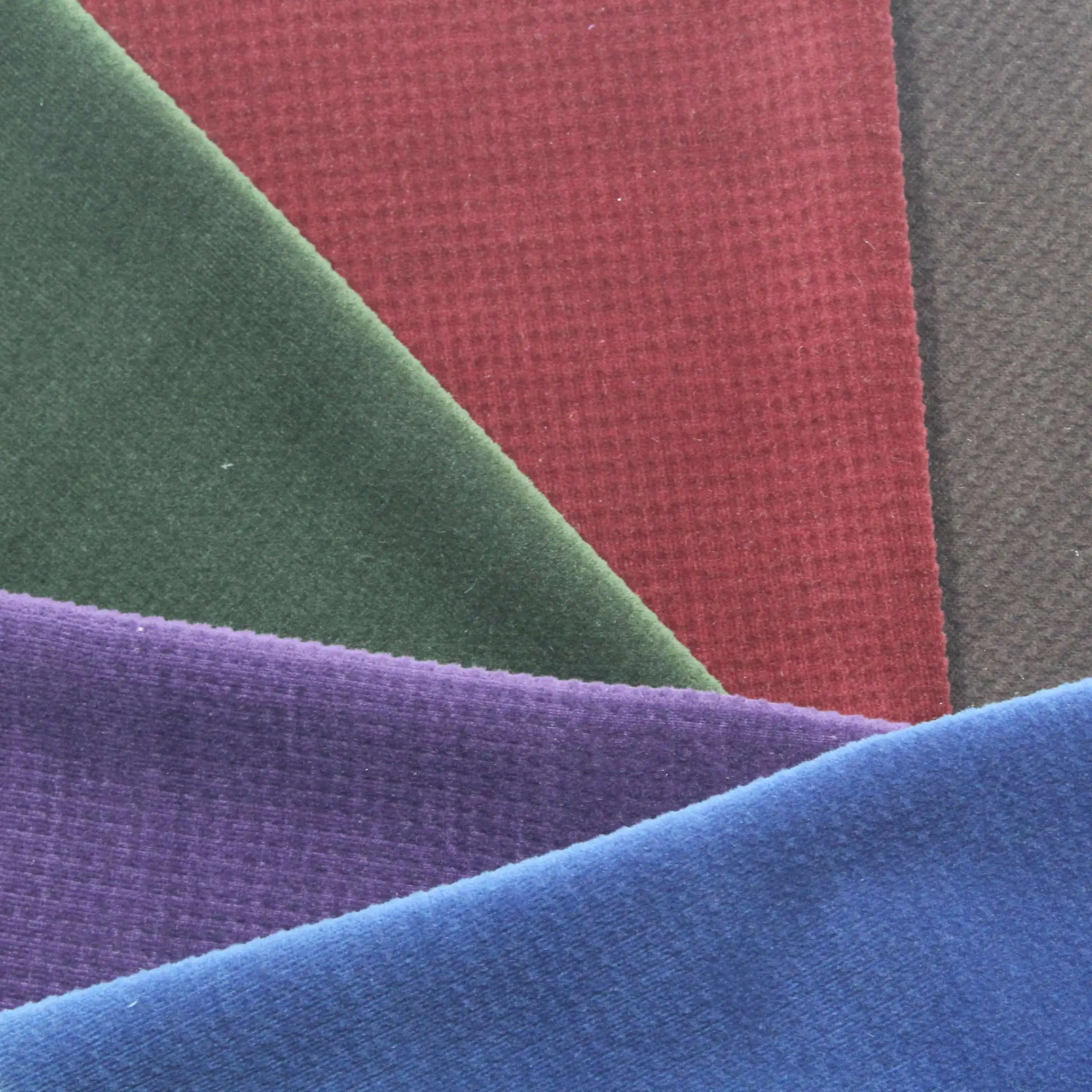 Factory Hot Sale and New Design 100% Polyester Velvet Burnout Fabric with Foam for Car Seat Cover/Sofa Cover/Bus Seat/Furniture