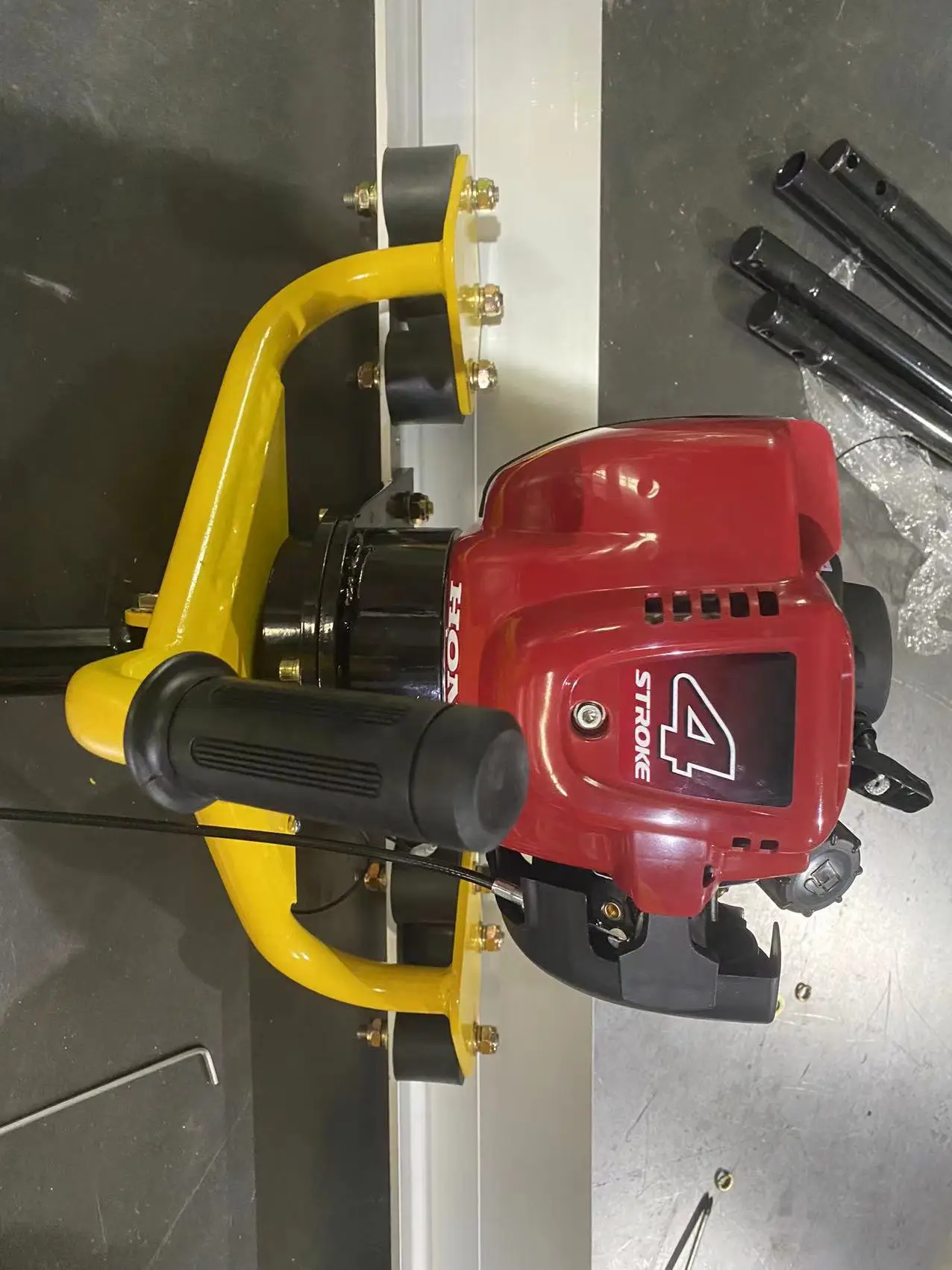 VIBROPAC Gasoline engine powered floor road surface finishing concrete screed with 4m blade concrete leveling machine