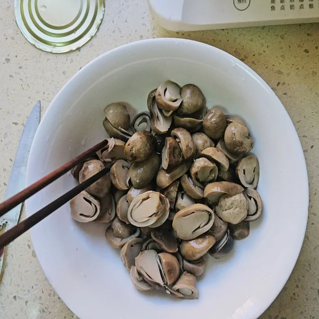China Supplier Best Price Canned Straw Mushroom