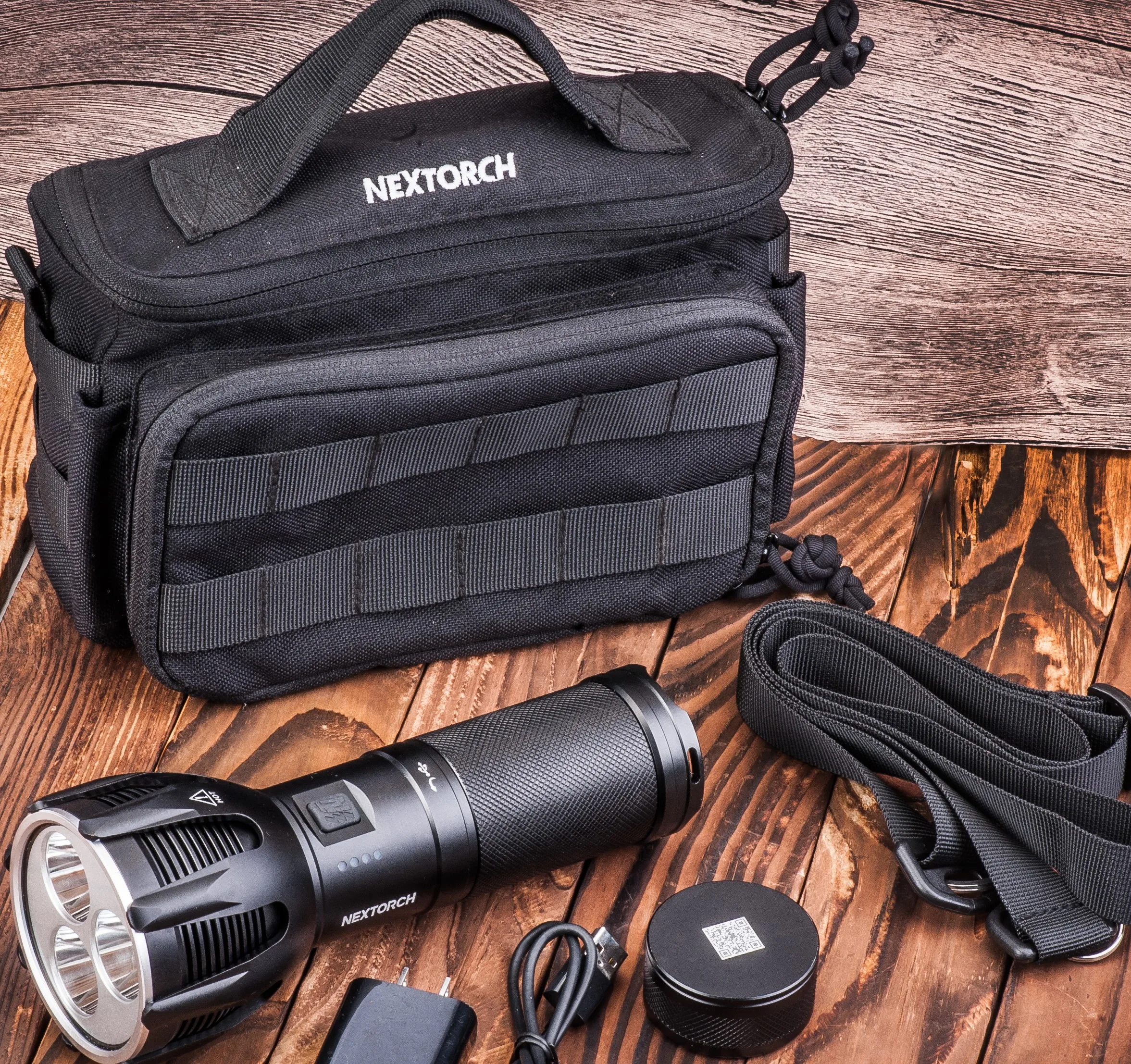 Flash lights super high lumen SAINT TORCH 30 V2  torch flashlight rechargeable camping light torch lighter outdoor