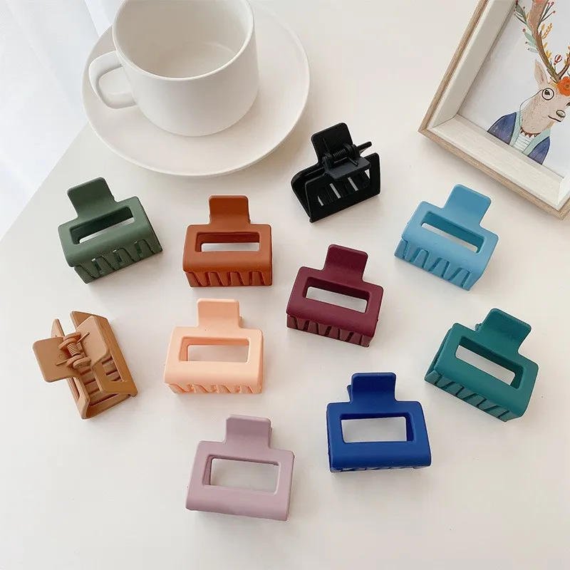 SAIYII wholesale Custom Logo Colorful Mini Hair Claw Clip Kids korean Matte Small Hair Claw Clip For Women Girls