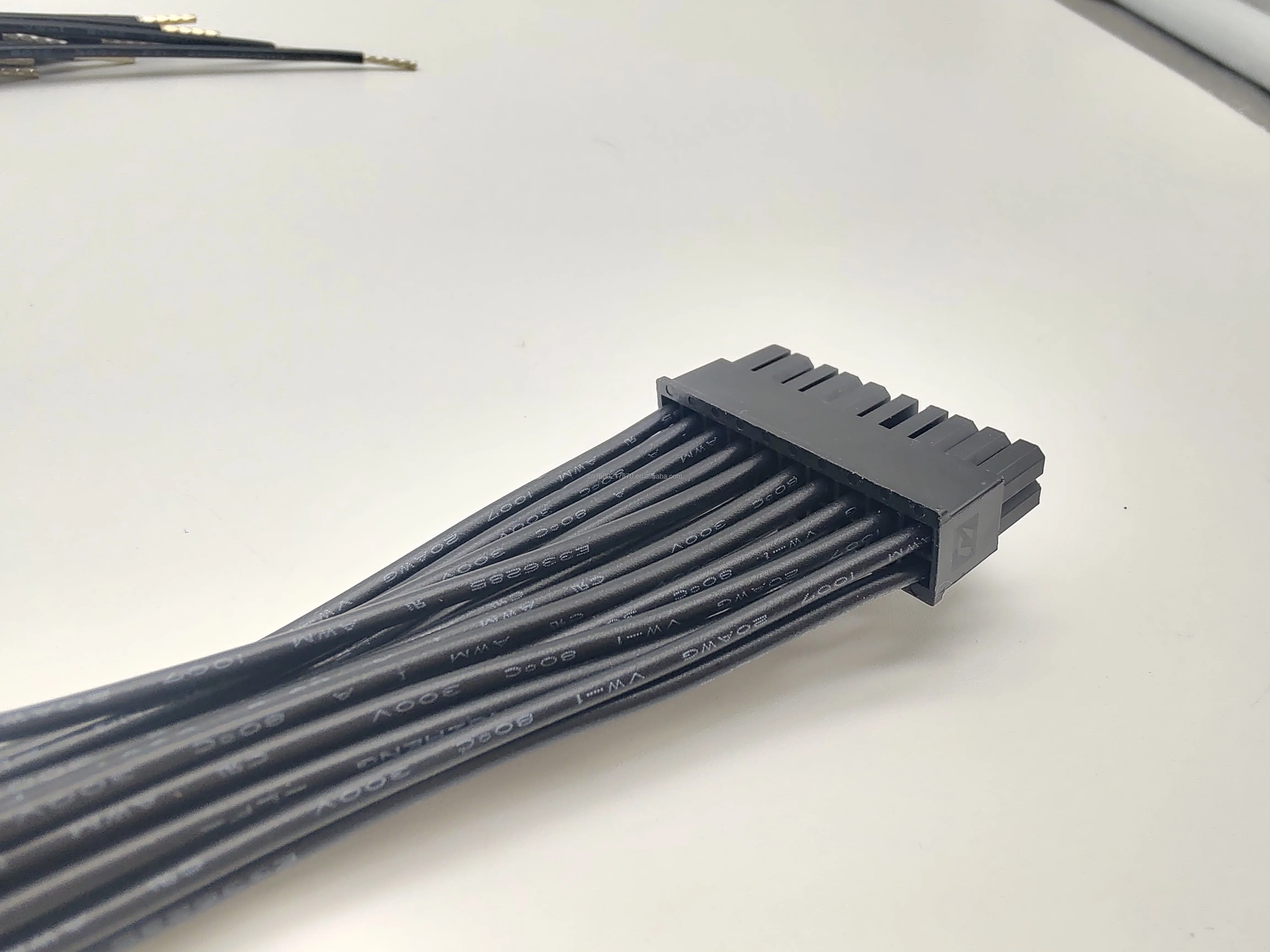 22AWG 24AWG All fully black single wires wiring harness with molex 20pins terminal connector