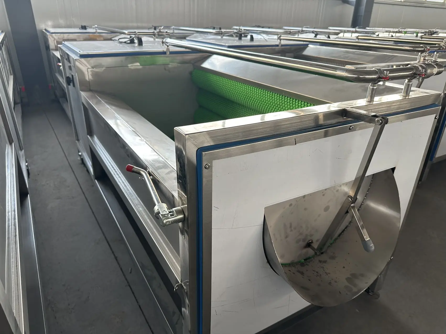 304 Stainless Steel Brush Roller Type Cassava/Sweet Potato/Carrot /Ginger/Turmeric/Potato Washing Peeling Machine
