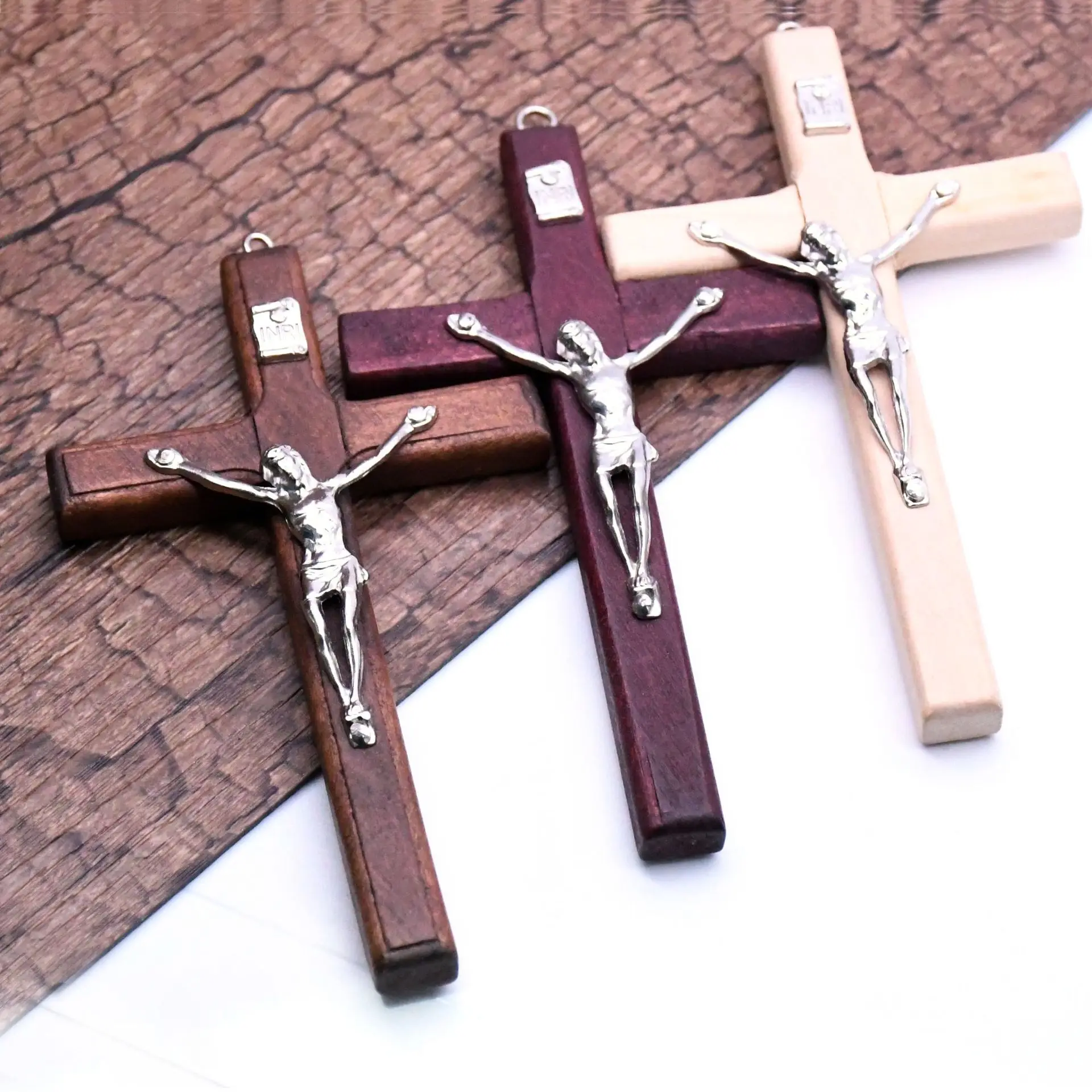 High Quality Wholesale Wine Red Handmade Wood Cross Religious Jesus Blessing Pendant Charms Crucifix