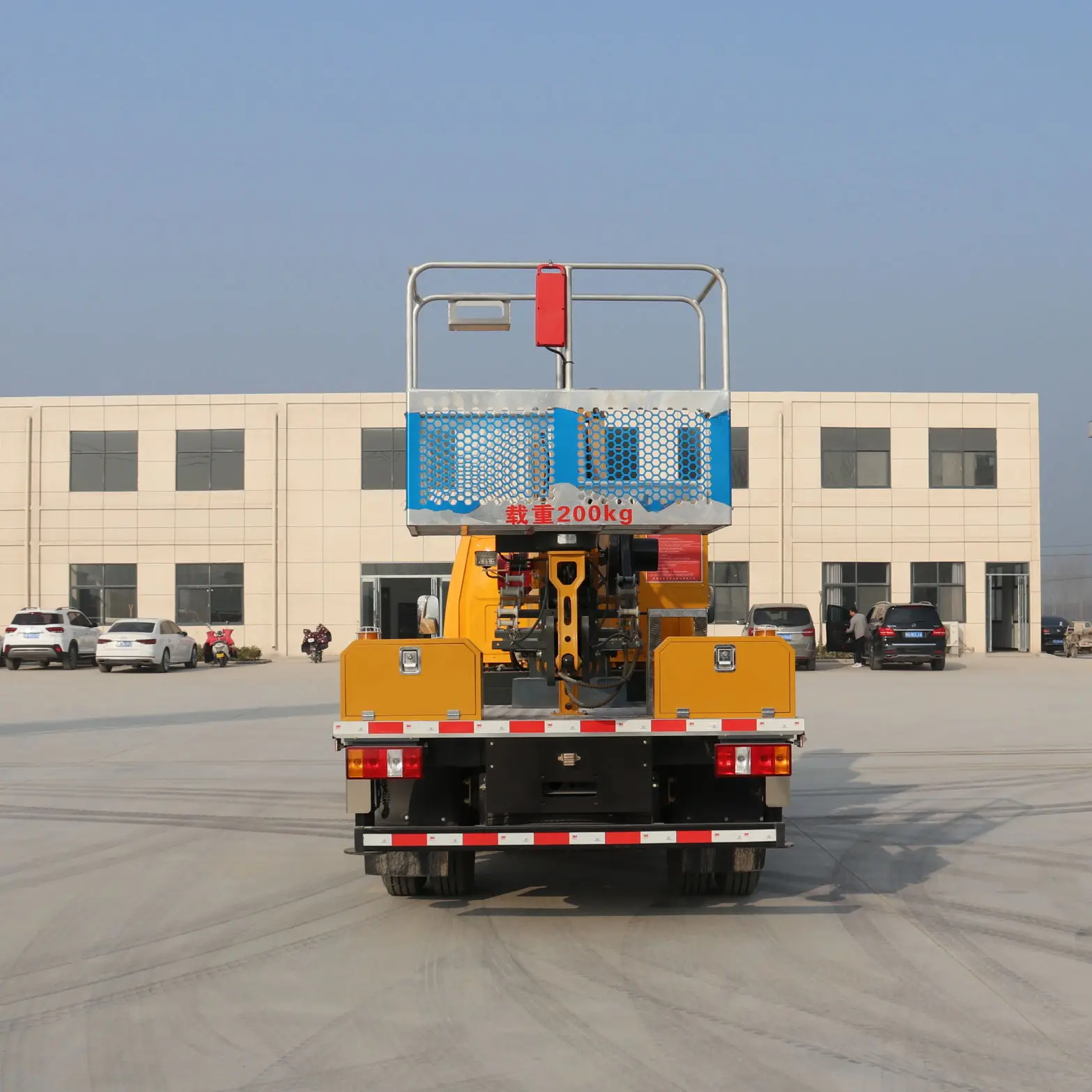 Factory new 24m high aerial lift truck hydraulic aerial working platform truck