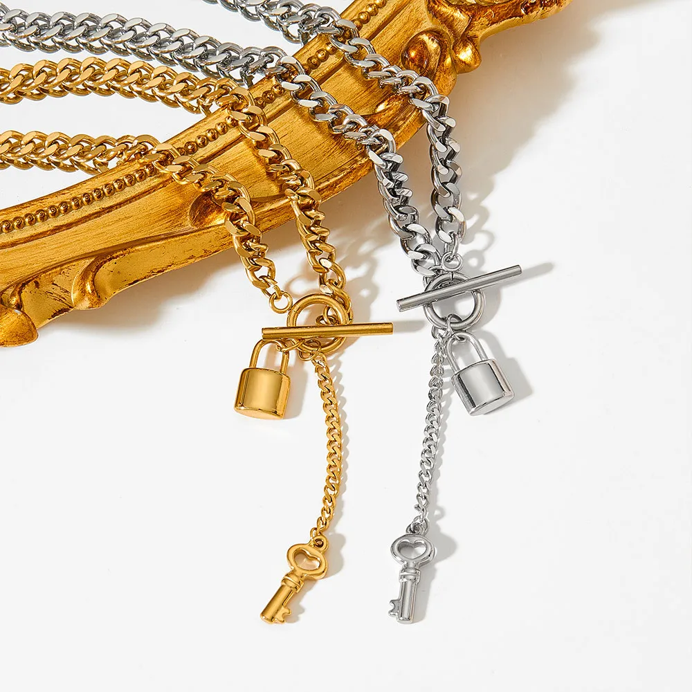 Ins 18k Gold Silver Plated Stainless Steel Lock Key Pendant Necklace For Women Waterproof Hypoallergenic Jewelry Gift