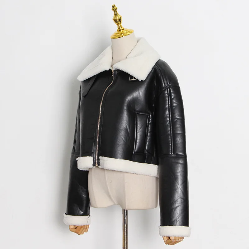 2024 Spring New Fashion Temperament Female Fur All-in-one Machine Car Lamb Wool Coat Commuter Wind Short Top