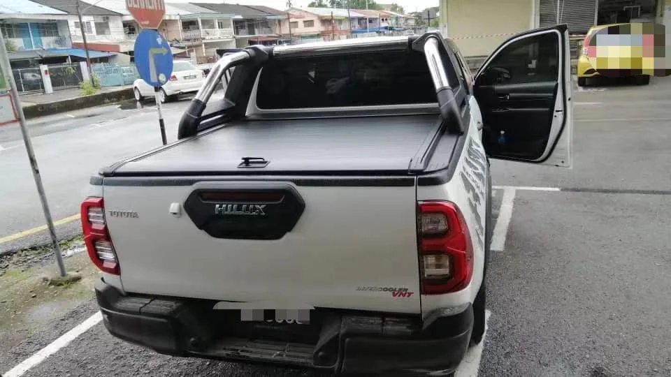 Wholesale Waterproof Aluminum Hard Retractable Manual Tonneau Covers Pickup Bed Cover For Nissan Navara NP300