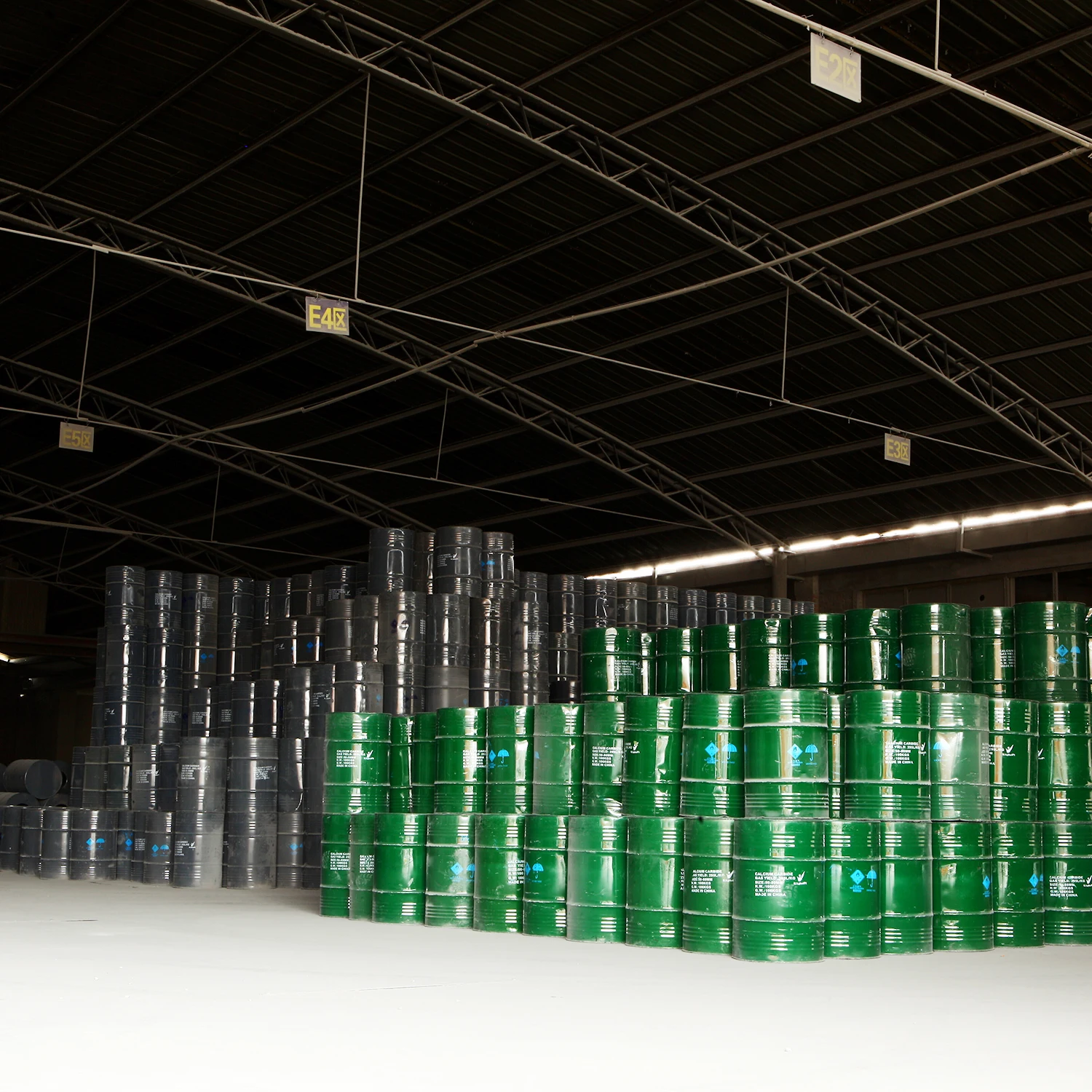 Acetylene all size calcium carbide 25-50 mm 100kg price Iron new drum Gas Yield 295 L/KG