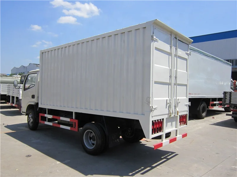 4 meters box van cargo trucks with tail lift