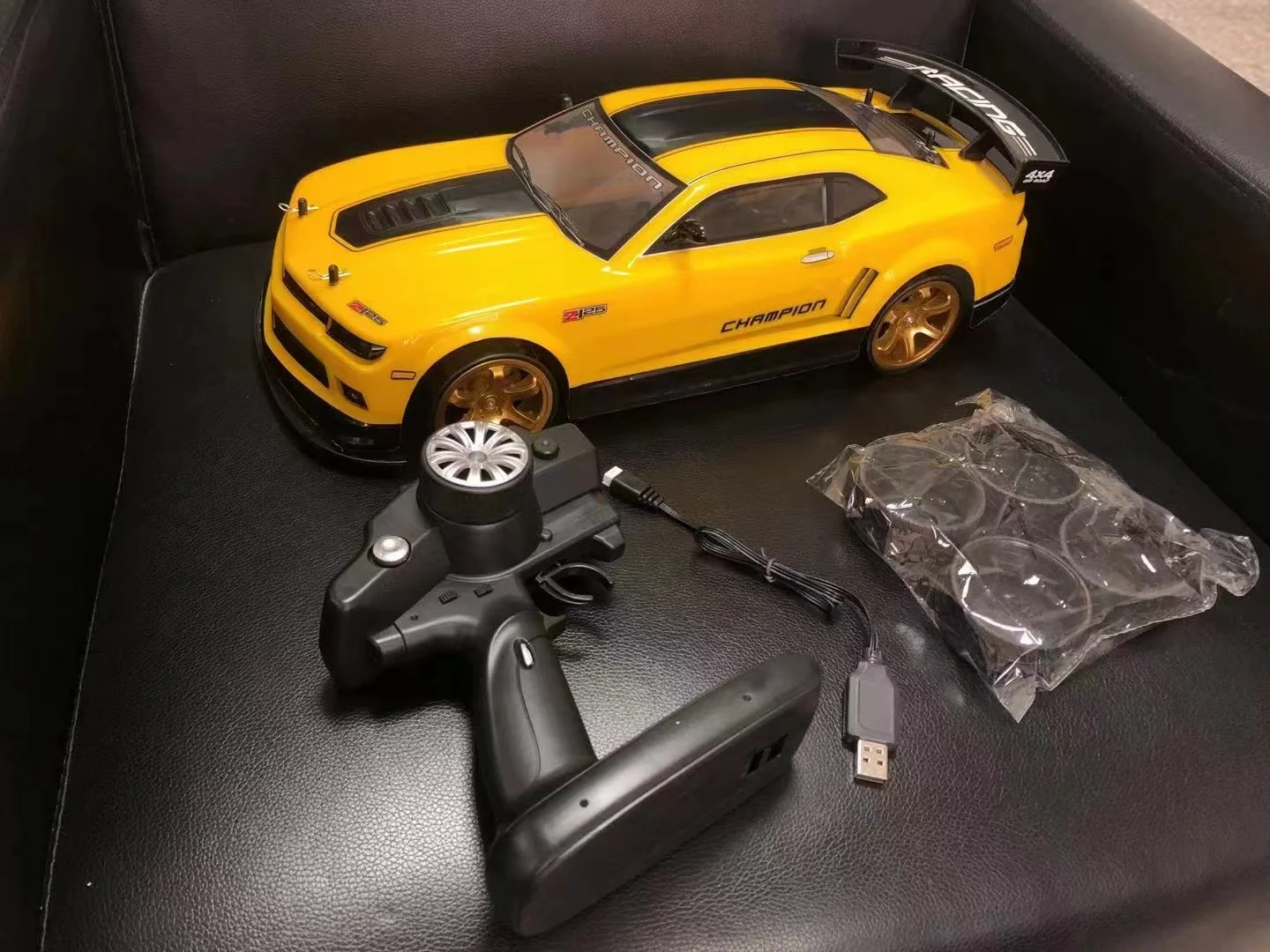 Высокоскоростной 1:10 70 км/ч пульт дистанционного управления гоночный автомобиль Дрифт Двойной режим 4wd электрический Rc модель автомобиля