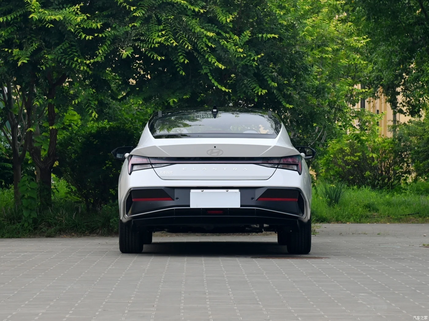 Самая дешевая Быстрая доставка 2023 Hyundai Elantra 1.5L CVT LUX топливный автомобиль Новый и Подержанный 2021 2022 бензиновый для продажи