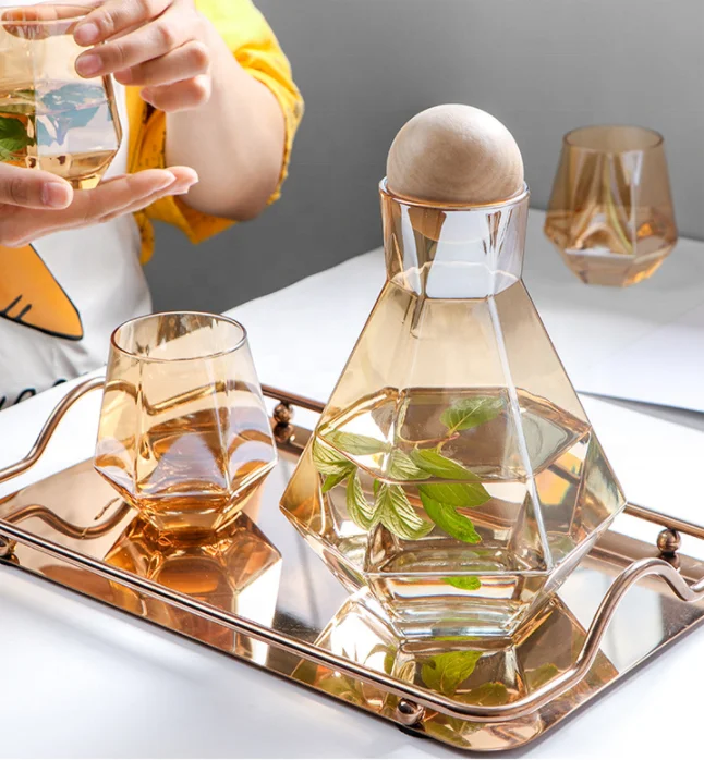 Different Color Glass Pot Carafe Water Kettle Jug Set with Wood Ball Lid and Cups