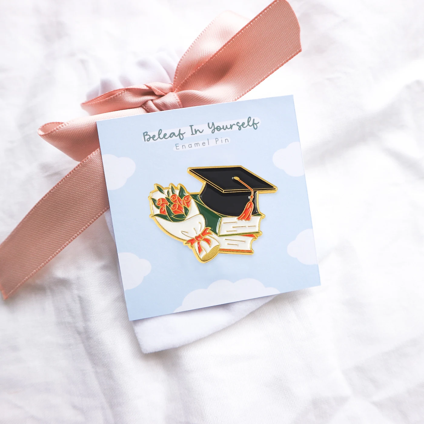 Custom Class Graduation Cap School Student Enamel Lapel Pin Diploma Enamel Pins Set Graduation Gifts Bulk for Students Backpack