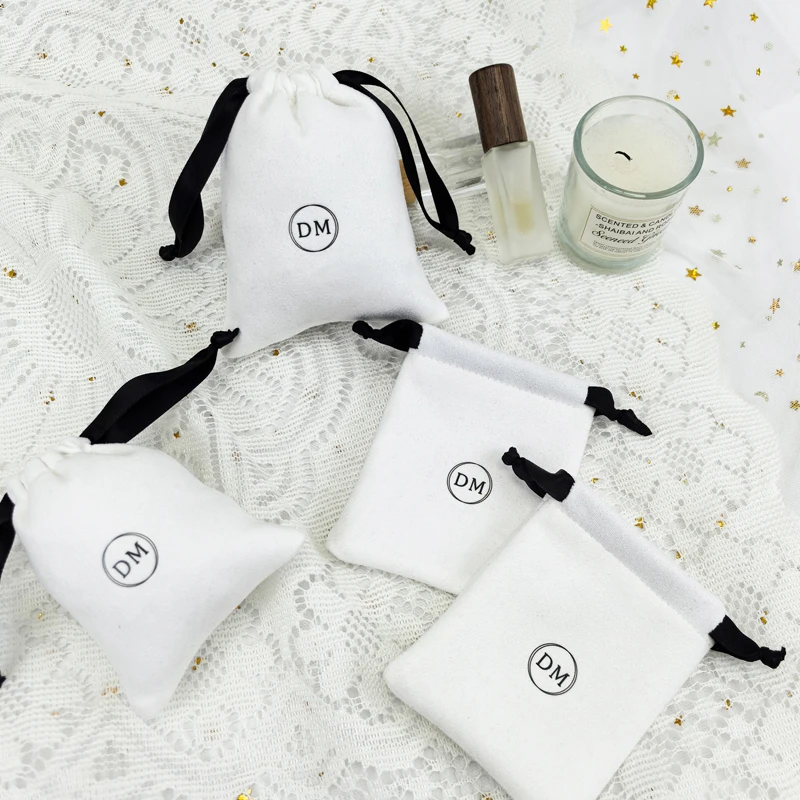 Оптовая продажа на заказ 7*9 см белый бархатный мешочек шнурке для ювелирных изделий парфюмерные подарки часы очки серьги ожерелья печать логотипа