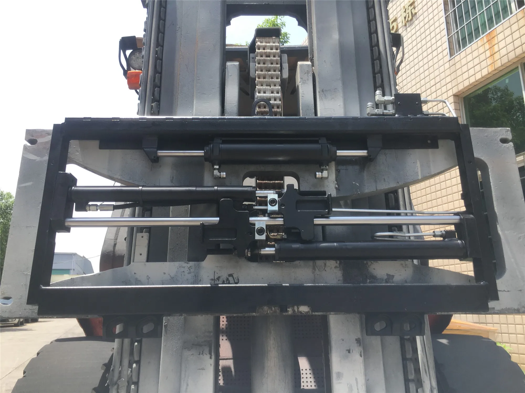 Forklift Attachment 2.5T, 3T Diesel& Electric Forklift Side Shifter With Fork Positioner