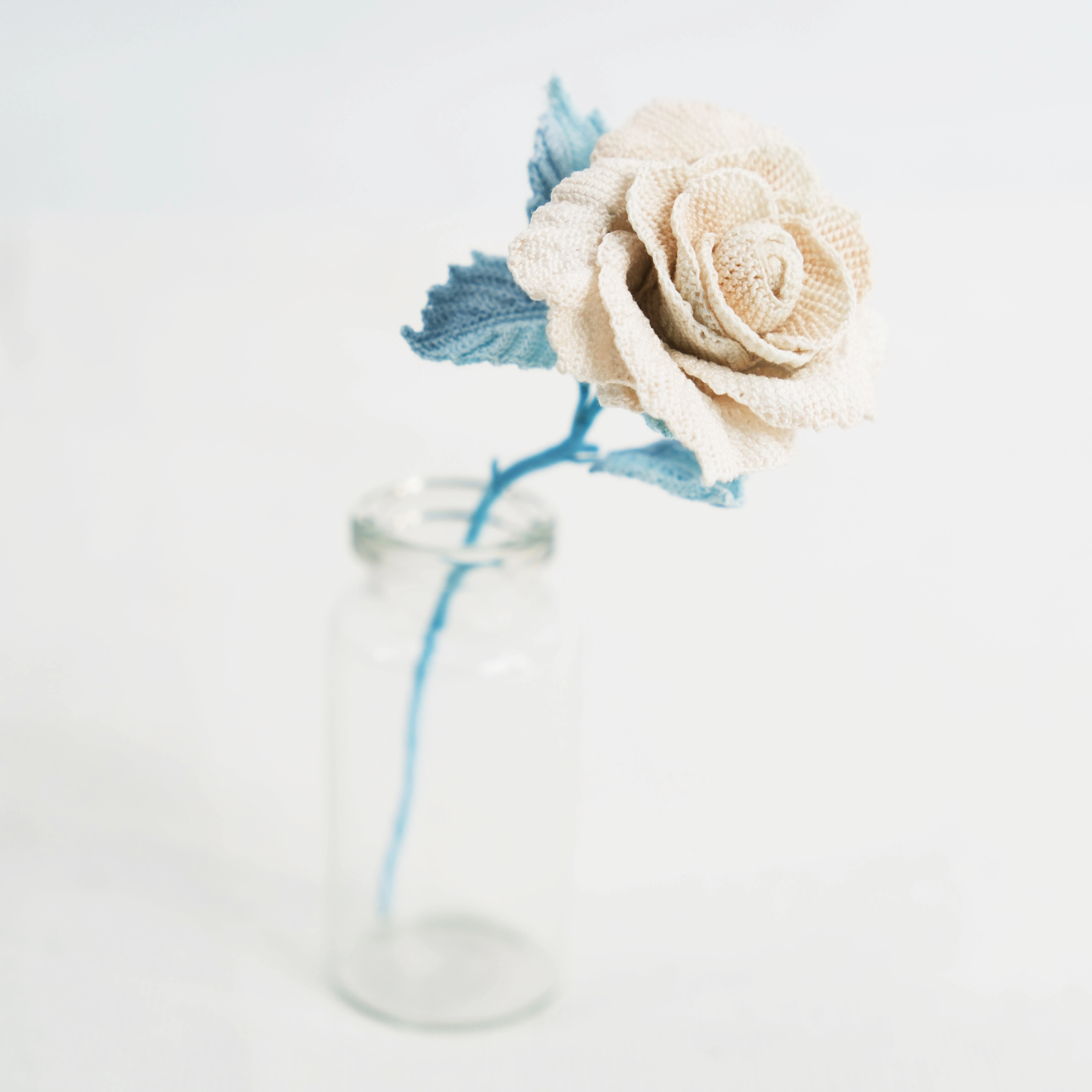 Faux Flesh Coloured Wrist Roses Mini Crochet Flowers Furniture Decoration Luxury Gift Arrangement