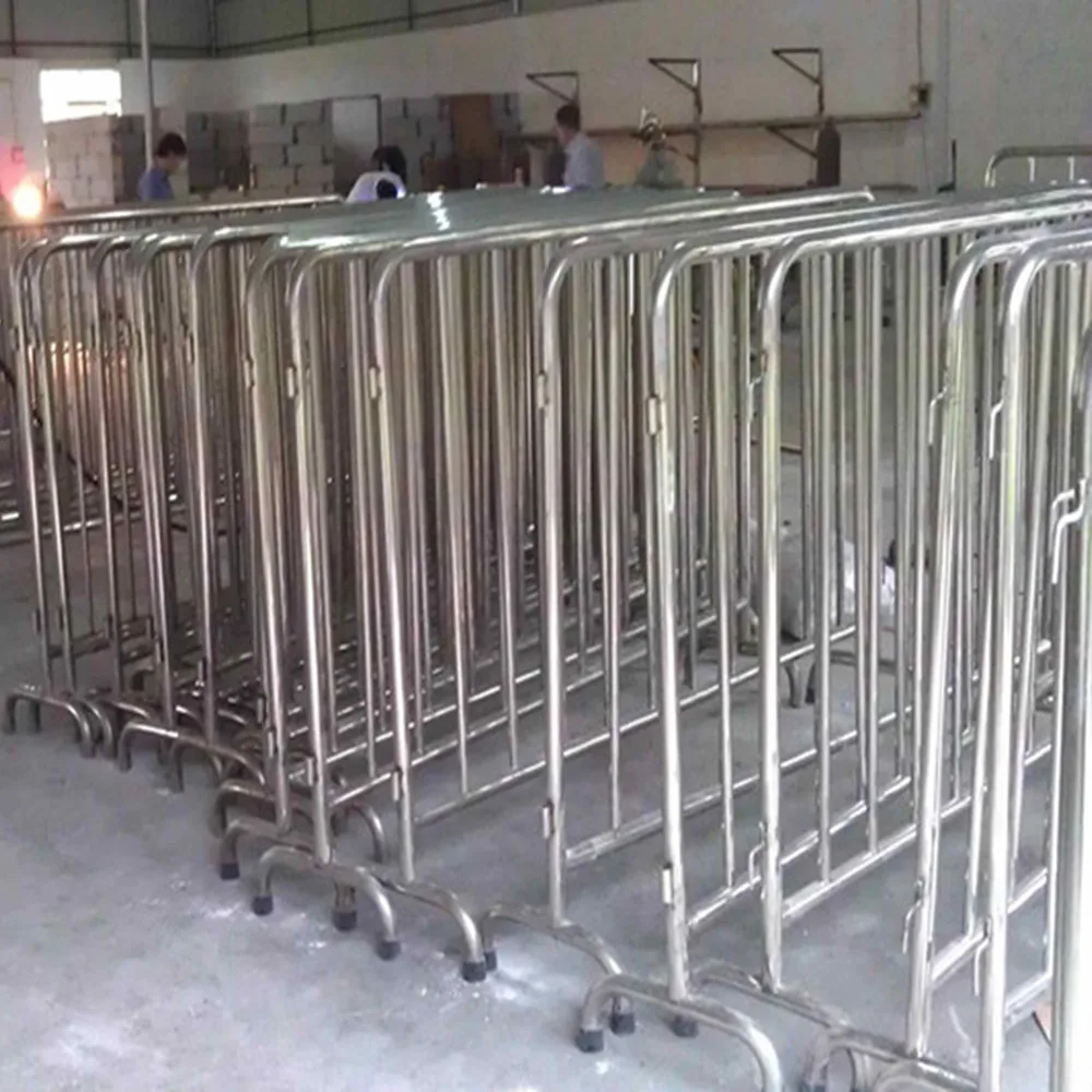 2024 Low price Portable Event Temporary Barrier fence tubular road bar barrier site steel crowd control barricade